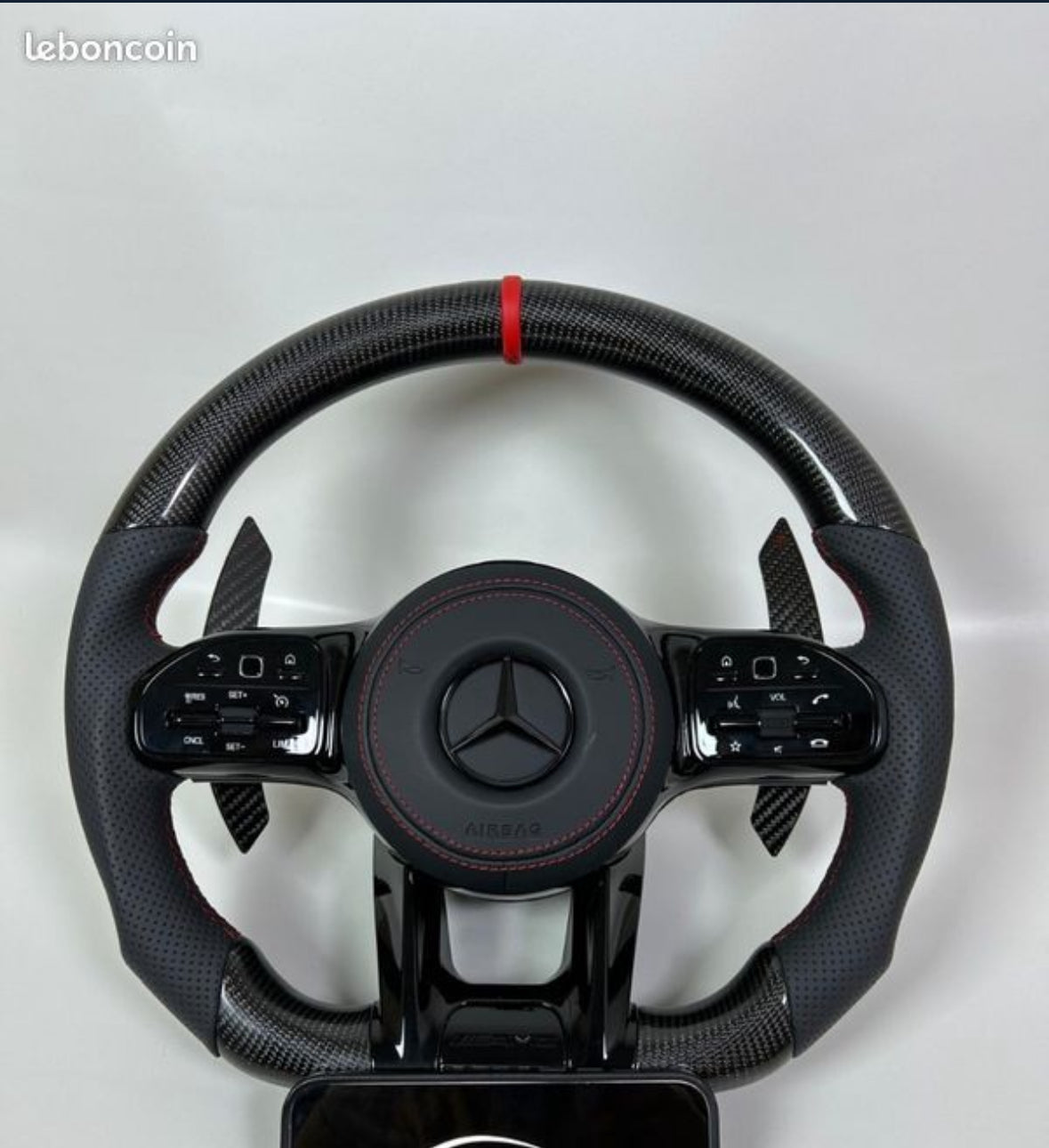 Volant Mercedes Benz / Carbone Forgé rouge